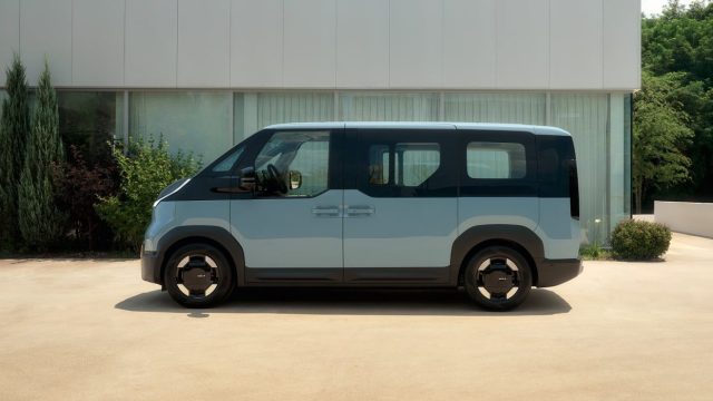 Kia Unveils New PV5 Variants, Including a Spacious 7-Seater Model